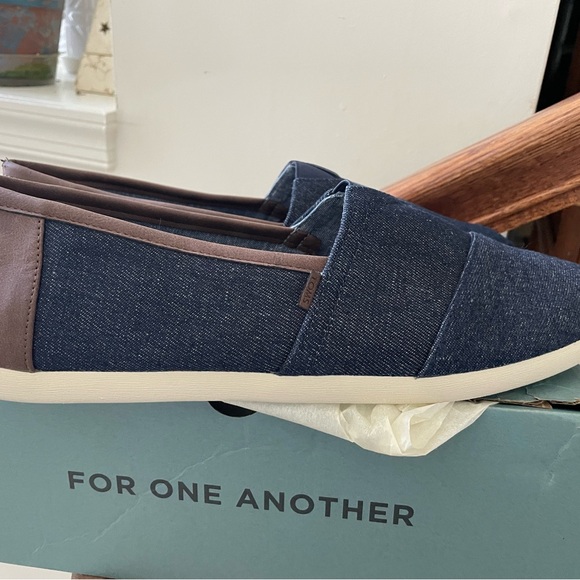 Toms Dark Denim With Synthetic Trim Men's Loafers - Picture 1 of 8